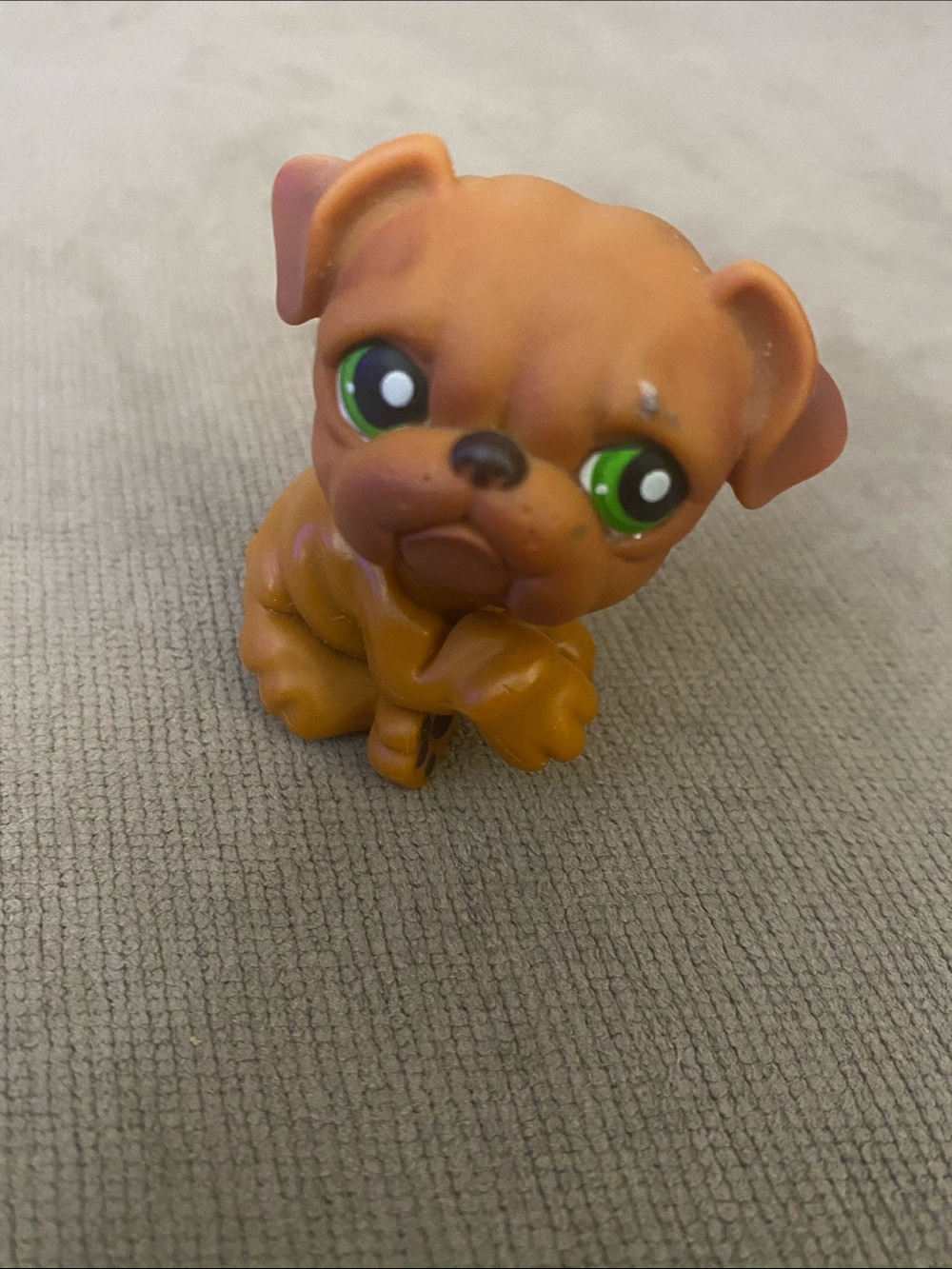 Littlest Pet Shop 2004 Brown Puppy Figure with Green Eyes